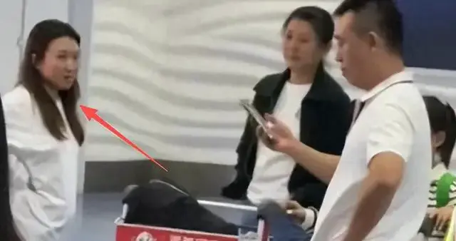 人民网点名！闫学晶恐遭牢狱之灾？空壳公司被曝光