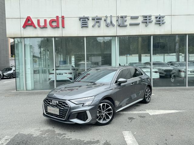 几个月准新奥迪A3，1.5万公里，落地少几万，代步练手好选择