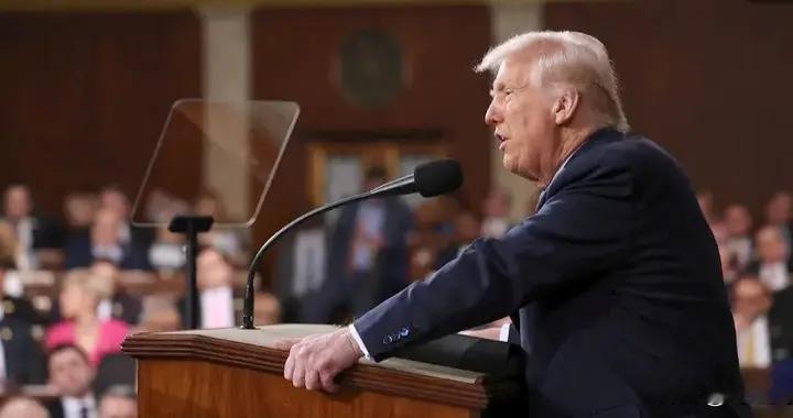 特朗普年底甩锅前任，经济数据打架藏着猫腻，选民到底相信谁。