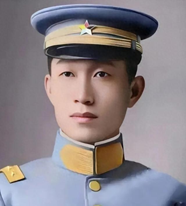 国葬第1人，两妻终身未嫁，儿子曾入外交部，情人至死恋恋不忘