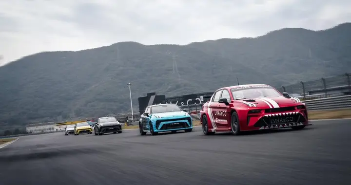 新领克03+智能四驱系统，弯道稳定性再升级