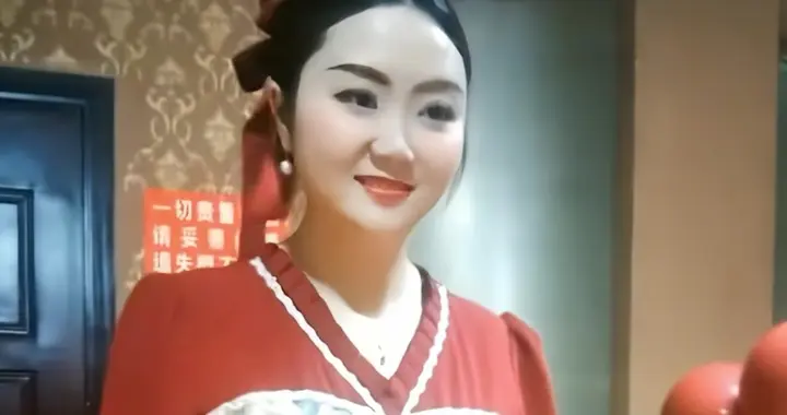 四川内江女子跳河去世，宝宝放在桥上，年仅28岁刚结婚2年