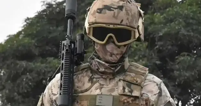 新曝光！中国步枪全部安装消音器，普通士兵要消音器有什么用？