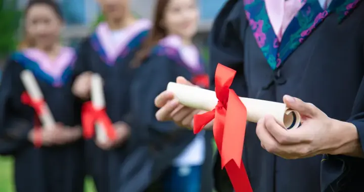 2025各省高考难度榜出炉：河南Top1，北京本科率74.5%是山东2倍！