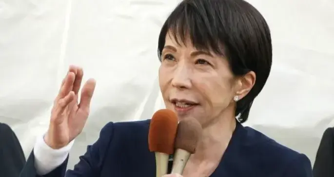 后悔也晚了，高市早苗变本加厉，一夜7000人滞留日本