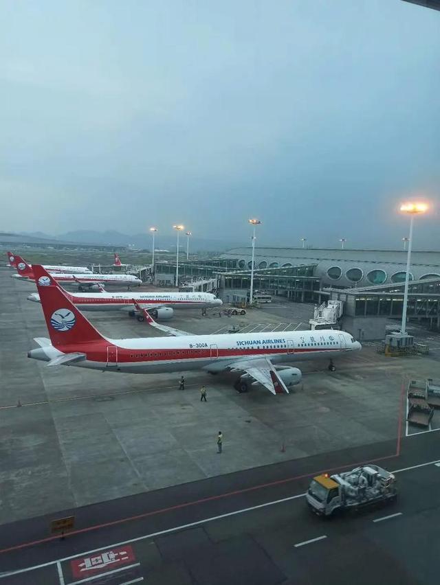 2025年4月西南地区机场客流排名：天府448万，长水399万，江北398