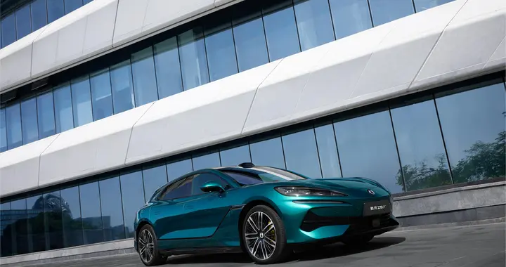 全新腾势Z9GT，主打一个听劝！