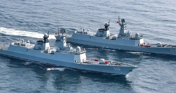 增程HQ16全面列装，海军瞬间多了50艘区域防空舰，19架B2无法靠近