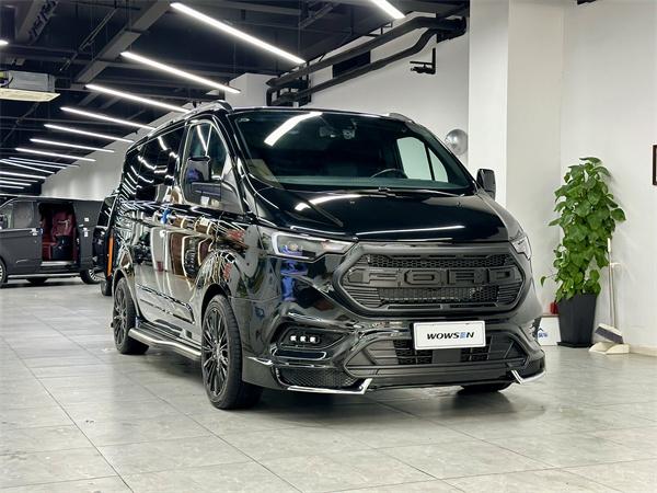 福特黑武士七座商务车：从城市通勤到全家出游，一车搞定