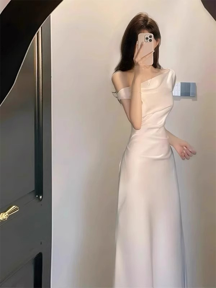 法式气质荡领斜肩连衣裙女独特漂亮绝美