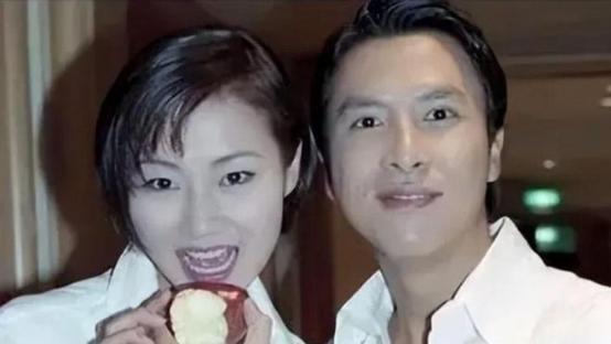 炎左aa：1994年，梁静慈和甄子丹离婚