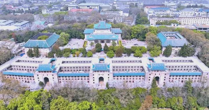 双一流将扩招 10 万人！学历会贬值吗？2026 高校格局或迎大变