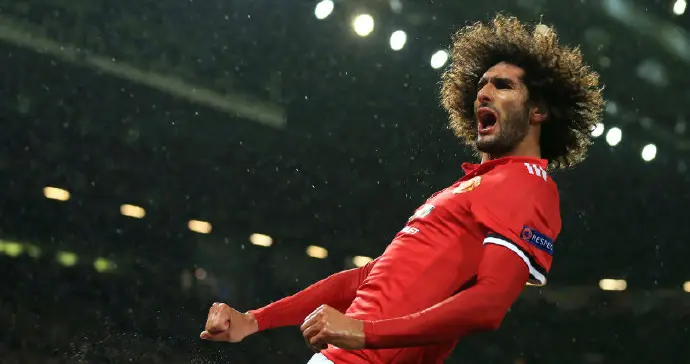 阿尔瓦罗能够加盟泰山队，受到费莱尼的影响，说这里的美女如云