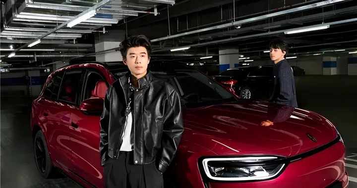 “小力士”喜提全新问界M7，开启智能时代家庭出行新篇章