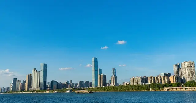 奉劝各位别轻易奔赴长沙，不是景色不好，而是戒断反应太折磨人了