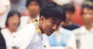 国乒男队教练组应学习一下蔡振华的胆识和谋略出奇兵制胜。
