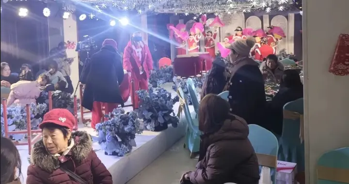 河南侄子婚礼，我被彩礼吓呆了：有车有房还不够，这结婚不容易！