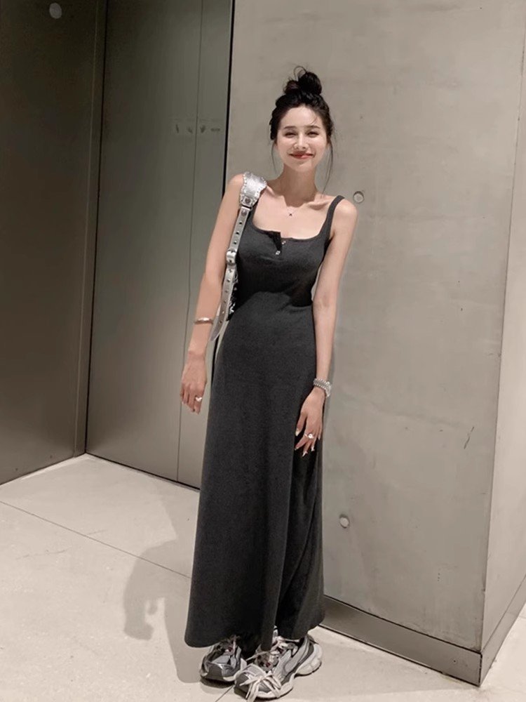 黑色吊带连衣裙女春季性感垂坠包臀打底裙子