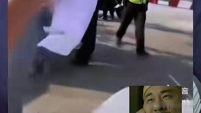 天吏的翅膀：有了它立马放行。