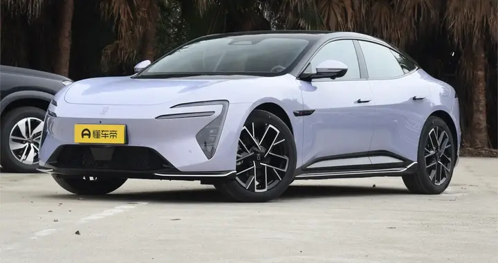 家用代步该选阿维塔06还是阿维塔06T，真实体验告诉你怎么选？