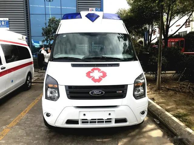 民营救护车漫天要价，哪来的底气和胆量？运营车辆谁来监管？