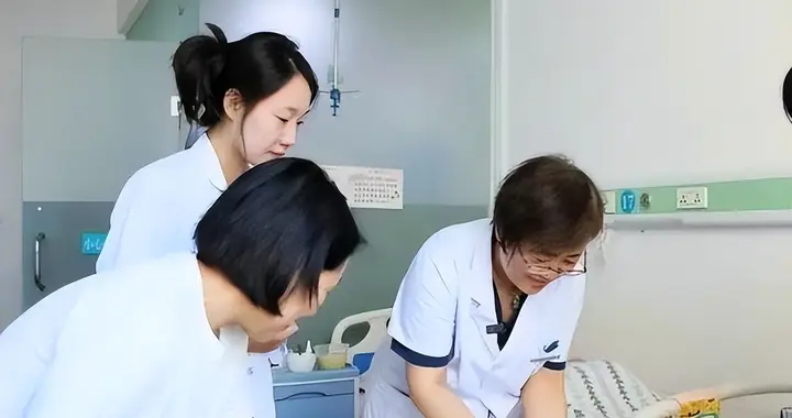人口出生率断崖式下降，最多6年，各种弊端就会出来，内卷更严重​