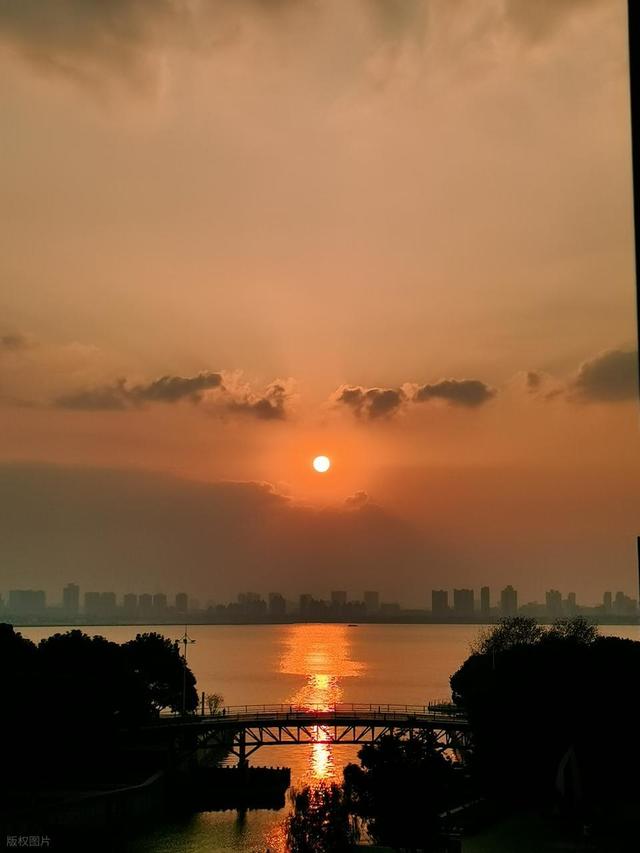 人间清醒三件事：不纵欲，不惹小人，不渡烂人