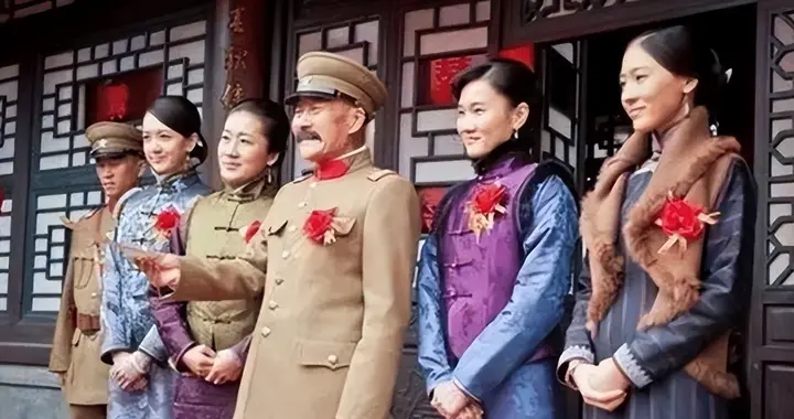 张作霖强娶的四姨太90岁离世，为何葬八宝山？看其后人是谁？
