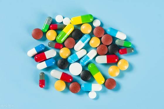 56岁男子长期服用孟鲁司特钠片，医生：这4大注意事项建议了解