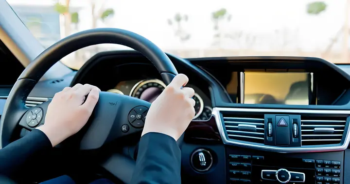 驾龄≠技术！这6个开车毛病占一个就特招人烦，你中招了吗？