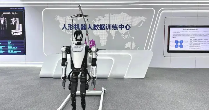 训练场落地≠智能降临：人形机器人还在“播放动作”的起点