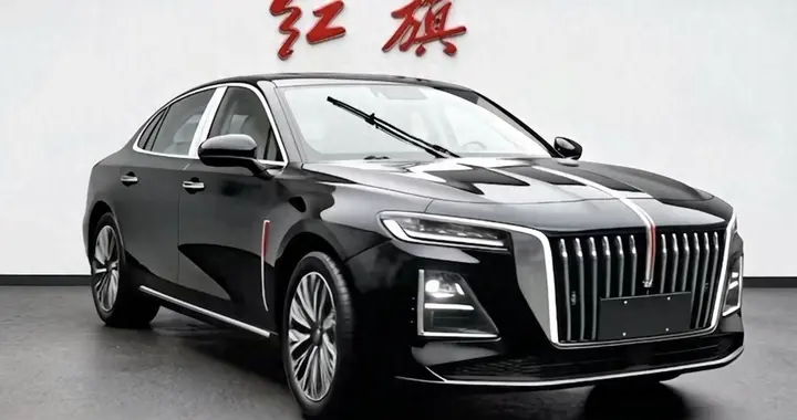 三种动力可选！新款红旗H5实拍，内外设计升级，悬浮大屏是亮点