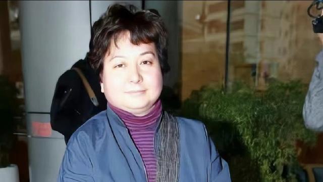 草原上看飞鸟：果然姜还是老的辣。 我问老