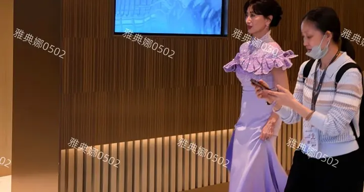赵雅芝的美貌和气质被低估了，离开美颜滤镜的她依然漂亮苗条优雅