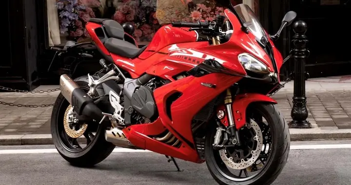 101匹马力+Brembo刹车，2025钱江赛600RS四缸仿赛，降至...