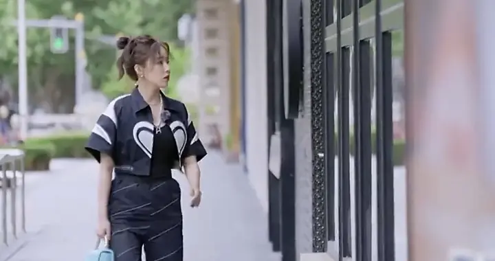 阚清子携老公机场撒糖，浪姐6这是要搞事情啊！