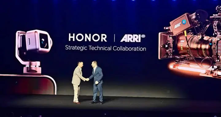 新物种Robot Phone亮相MWC 折射荣耀阿尔法战略新蜕变