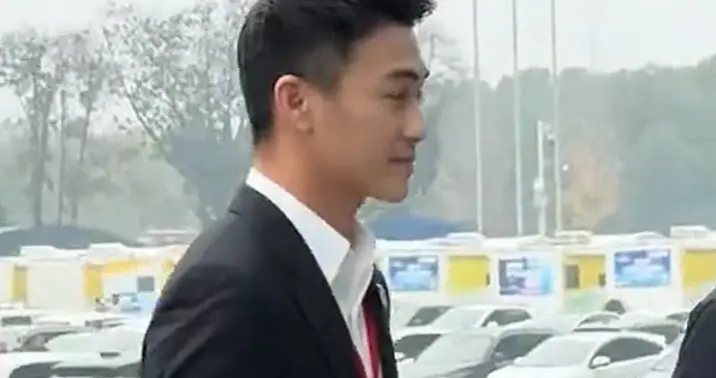 何猷君现身湖南旅博会