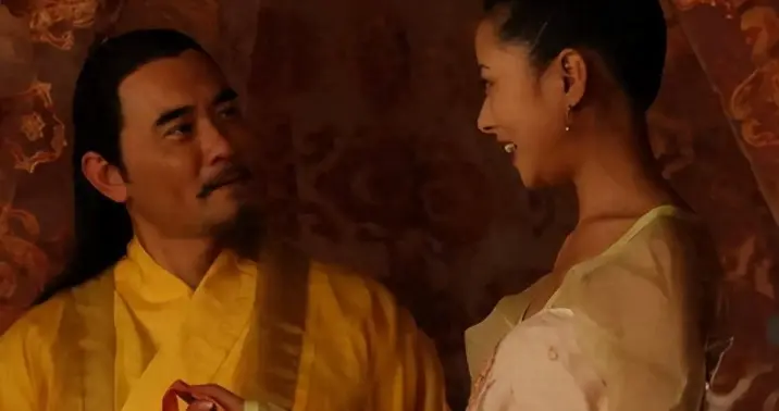 云南的神秘族群，特殊的习俗实在太吓人，少女婚前必须要经历