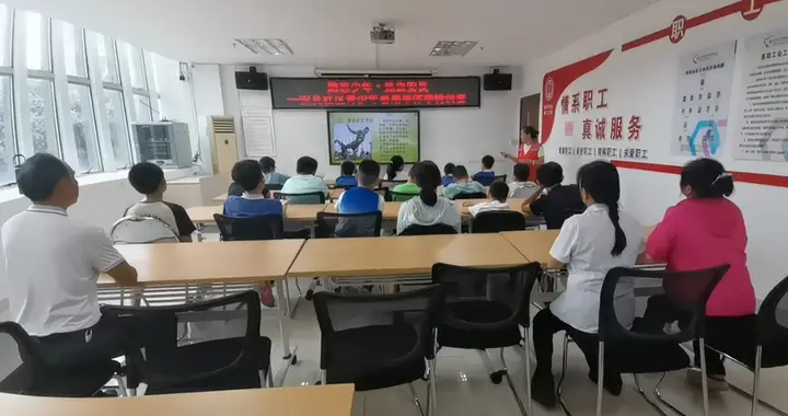 少年习武 志愿护航