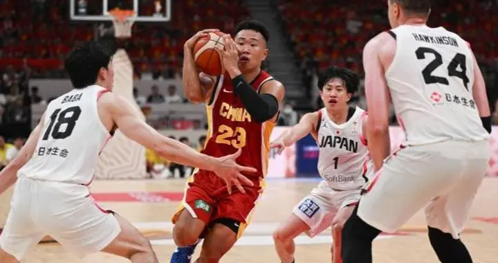 称霸亚洲篮坛的中国男篮与男足，为何越来越像？中国篮球怎么了？