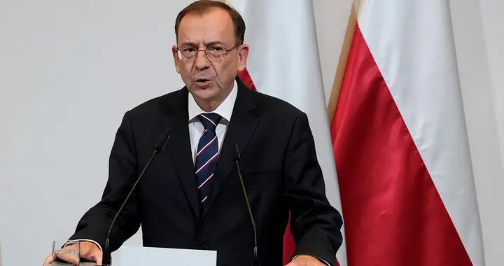 北极航道刚冰封，波兰故技重施中欧班列又停，再不开边境悔之晚矣