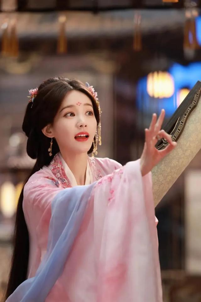 李一桐刘宇宁《书卷一梦》首播6集，口碑出炉，观众评价一针见血