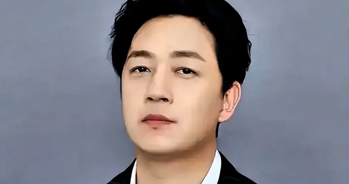 51岁潘粤明低调再婚：人到中年还相信爱情，不是傻，而是活明白了