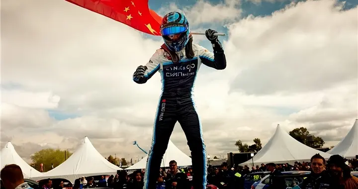 同路逐梦，致敬热爱