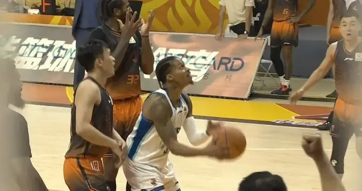 齐鲁德比上演逆转好戏，山东100-93险胜青岛晋级CBA俱乐部杯八强