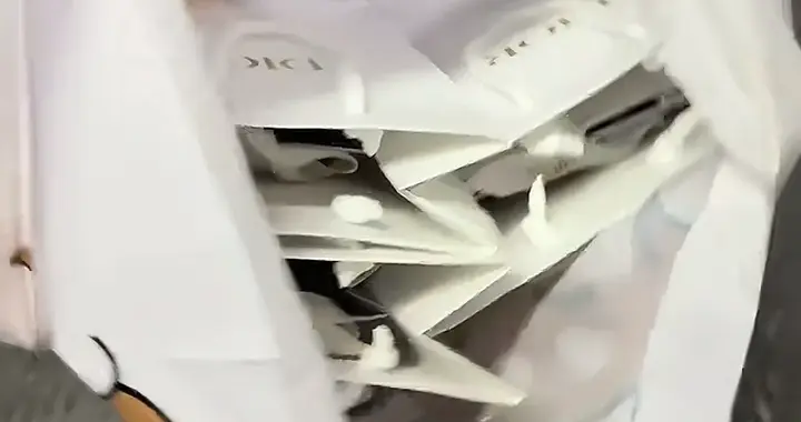 教师节这天展现了人情世故，评论晒出礼物也是各有千秋，绞尽脑汁