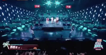 3位爱豆一首歌，让人回到那个青葱岁月，瞬间点亮旧时光