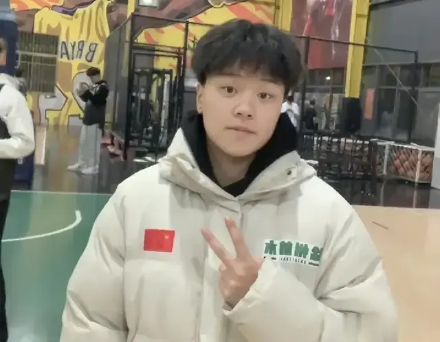 贵州女孩魏思雨离世，仅18岁，死因令人惋惜，本或成为篮球运动员