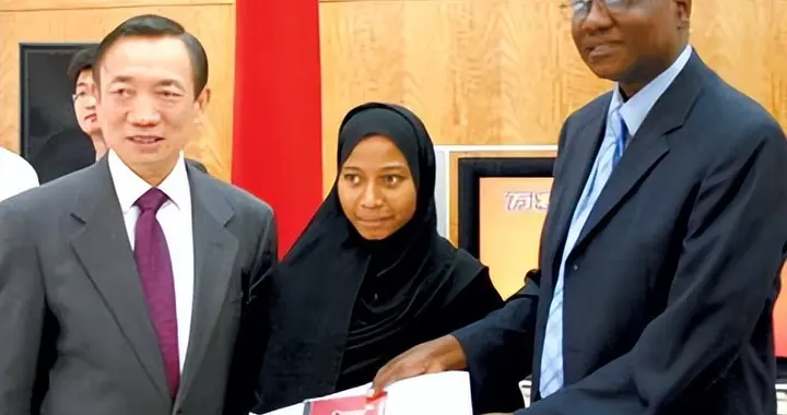 2004年，肯尼亚女孩给中国大使写信：我是郑和水手后裔，想来中国